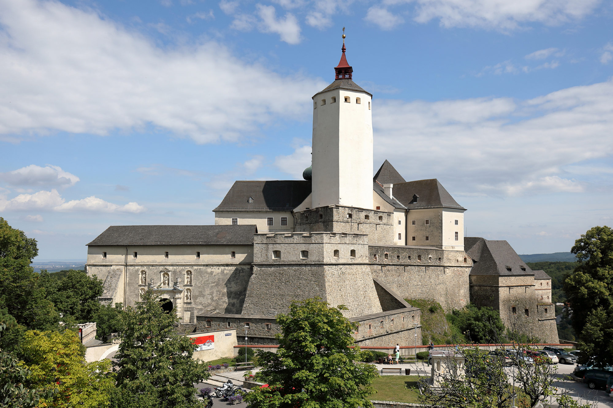 Forchtenstein (Photo License: CC-BY-SA-4.0)